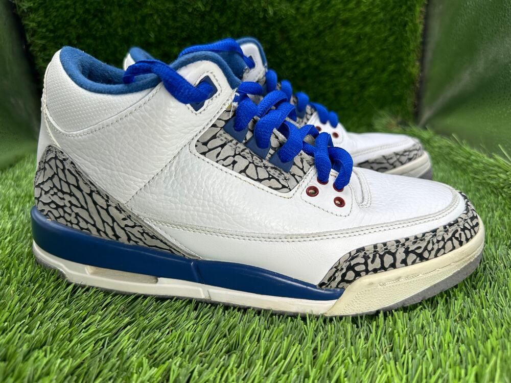 Air Jordan 3 Retro 398614-104 Athletic Sneaker Boys 6.5 White Leather Sports